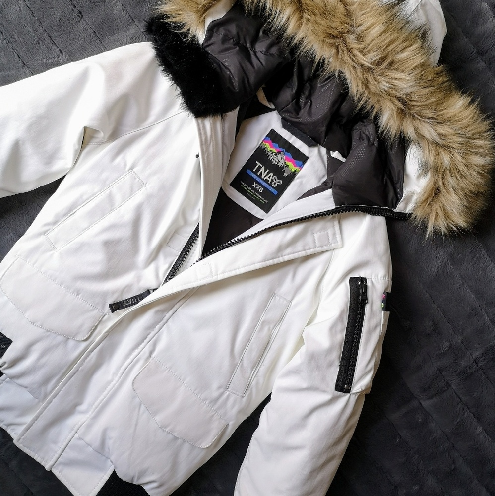 Aritzia down filled jacket